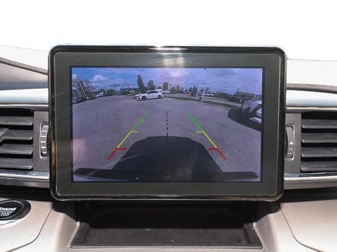 Used 2023 Ford Explorer XLT w/ Equipment Group 202A image 18