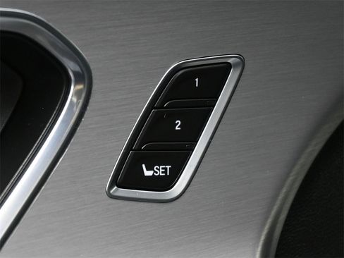 Used 2023 Acura RDX w/ Technology Package image 4