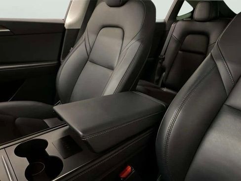 Used 2023 Tesla Model Y Performance image 53
