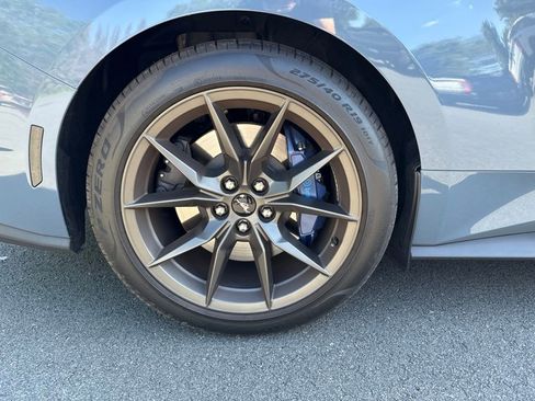 Used 2025 Ford Mustang Dark Horse RWD image 9