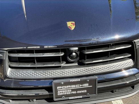 Certified 2025 Porsche Macan image 32