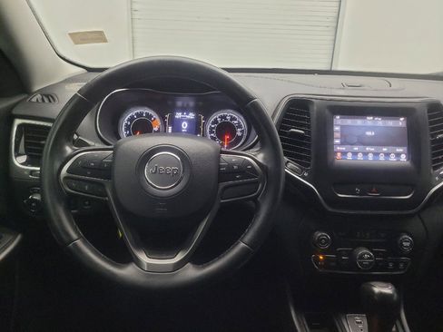 Used 2019 Jeep Cherokee Latitude Plus w/ Comfort/Convenience Group FWD image 22