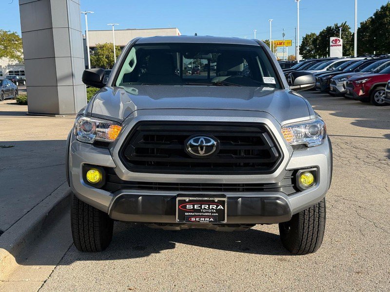 Used 2022 Toyota Tacoma SR w/ SX Package AWD/4WD image 8