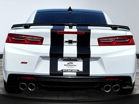 Used 2018 Chevrolet Camaro SS RWD image 4