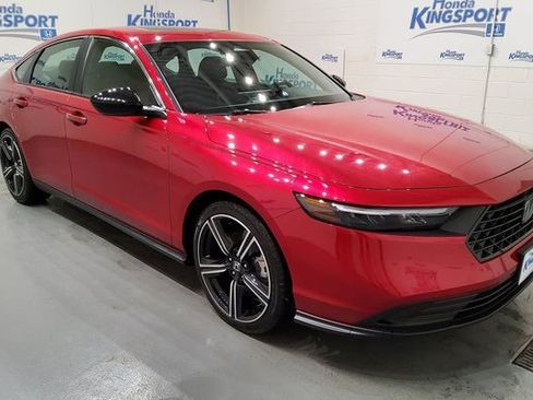 Used 2024 Honda Accord Sport image 2
