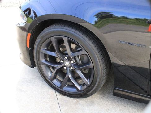 Used 2020 Dodge Charger R/T w/ Blacktop Package RWD image 12