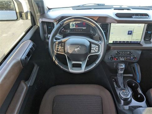 Used 2022 Ford Bronco Outer Banks image 17