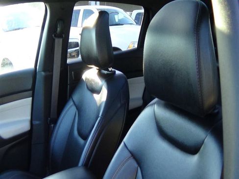 Certified 2024 Jeep Compass Limited w/ Sun and Sound Group image 22