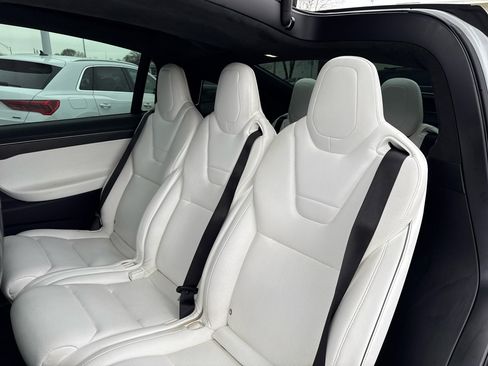 Used 2016 Tesla Model X 60D image 30