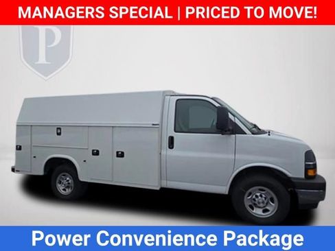 New 2025 Chevrolet Express 3500 w/ Power Convenience Package image 4
