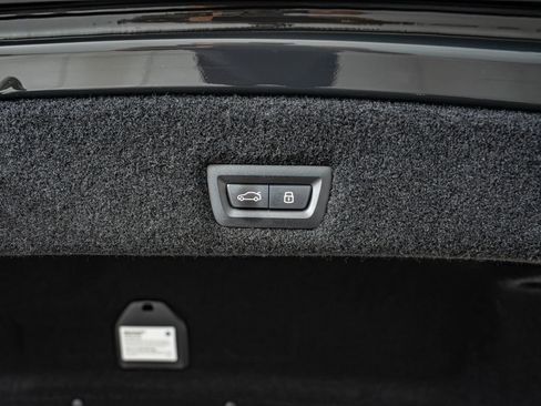 Used 2024 BMW i7 eDrive50 w/ M Sport Package RWD image 57