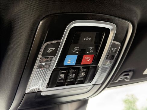 New 2026 RAM 2500 Limited AWD/4WD image 26