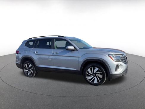 Used 2026 Volkswagen Atlas SE AWD/4WD image 2