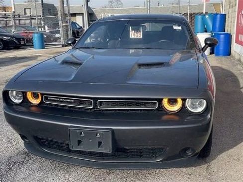 Used 2023 Dodge Challenger SXT image 8