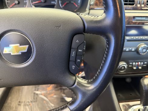 Used 2013 Chevrolet Impala LT w/ LT Sunroof Package FWD image 16