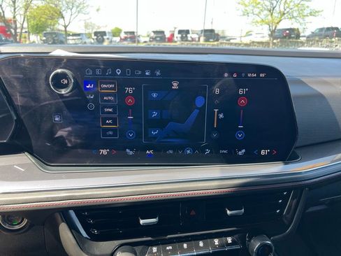 Used 2025 Chevrolet Suburban RST w/ Comfort Package AWD/4WD image 38
