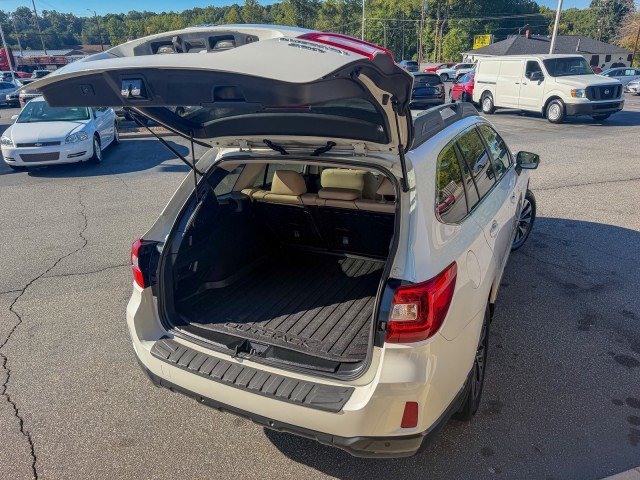 Used 2017 Subaru Outback 3.6R Limited AWD/4WD image 18