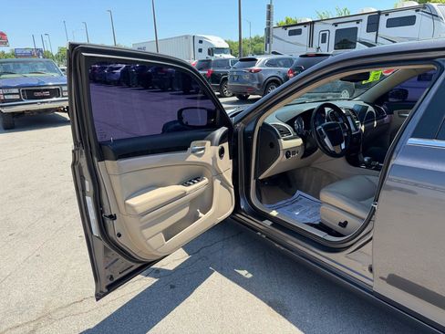 Used 2013 Chrysler 300 AWD w/ Driver Convenience Group image 12