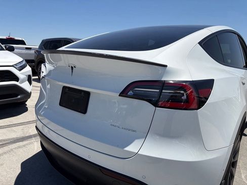 Used 2021 Tesla Model Y Long Range AWD/4WD image 4