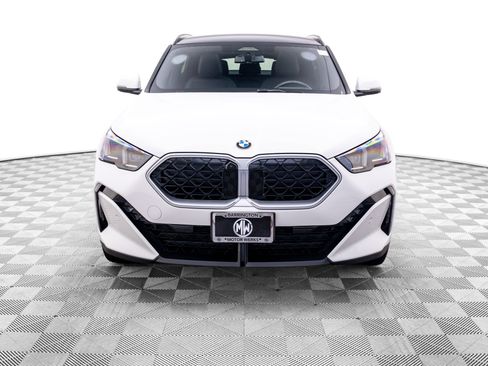Certified 2026 BMW X2 xDrive28i w/ Technology Package AWD/4WD image 9
