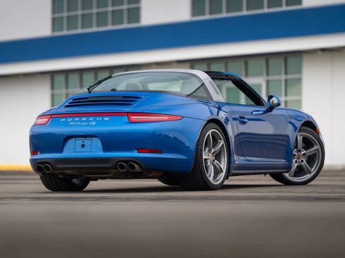 Used 2015 Porsche 911 Targa 4S image 10