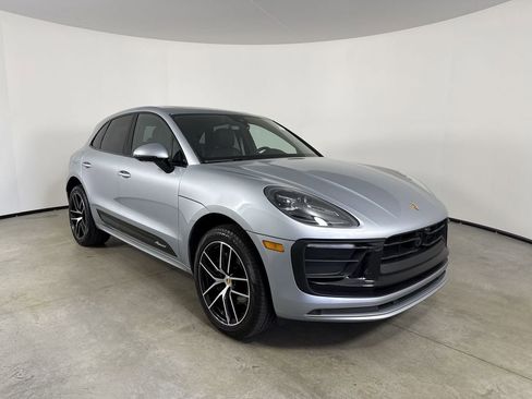 Certified 2024 Porsche Macan AWD/4WD image 9