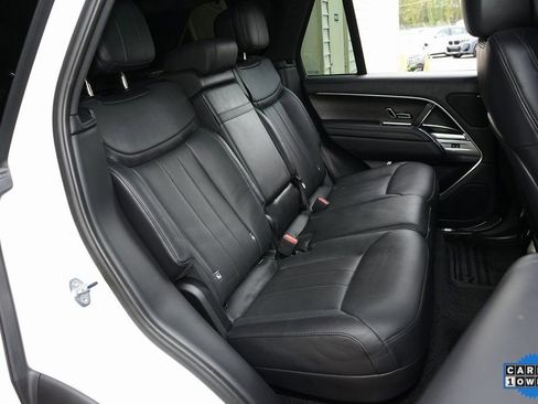 Used 2023 Land Rover Range Rover SE image 16