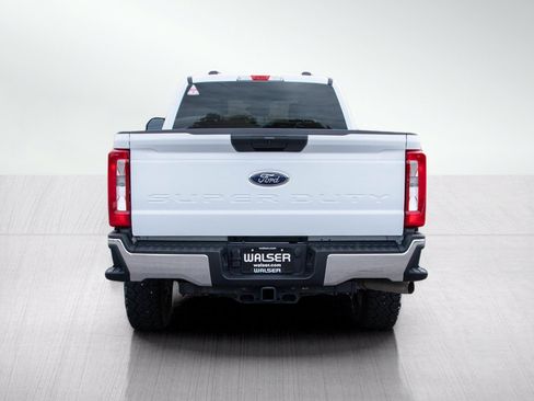 Used 2023 Ford F350 XLT AWD/4WD image 4