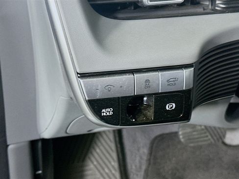 Used 2024 Hyundai Ioniq 5 SEL RWD image 17