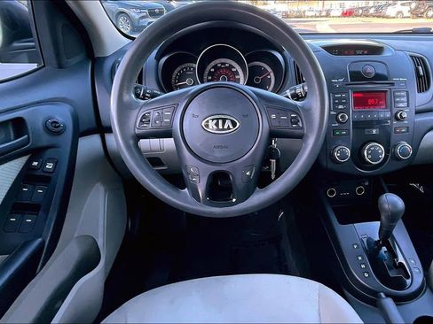 Used 2010 Kia Forte EX image 7