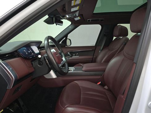 Used 2024 Land Rover Range Rover SE AWD/4WD image 7