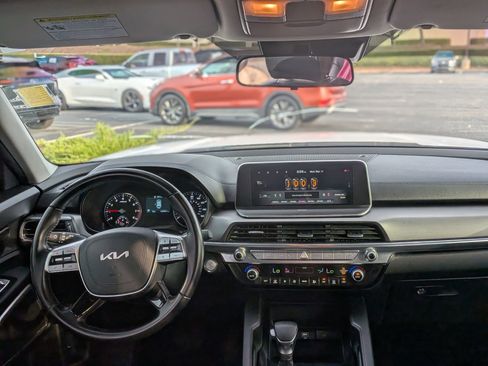 Used 2022 Kia Telluride LX image 19