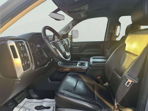 Used 2015 GMC Sierra 1500 SLT w/ SLT Crew Cab Value Package AWD/4WD image 10