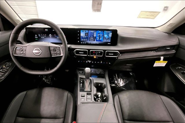 New 2027 Nissan Sentra SR w/ SR Premium Package FWD image 6