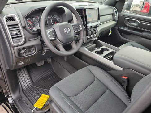 New 2026 RAM 1500 4x4 Crew Cab image 15