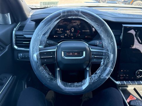 New 2026 GMC Acadia Elevation image 16