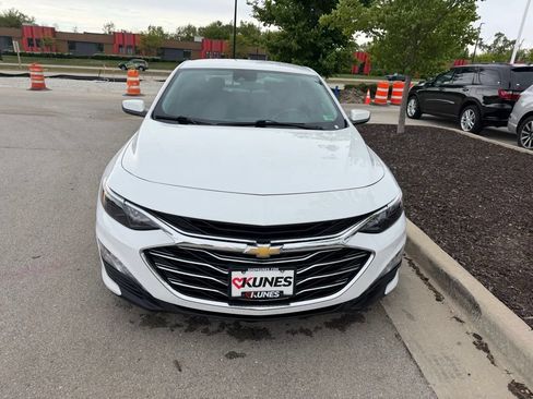 Used 2023 Chevrolet Malibu LT w/ Driver Confidence Package FWD image 3