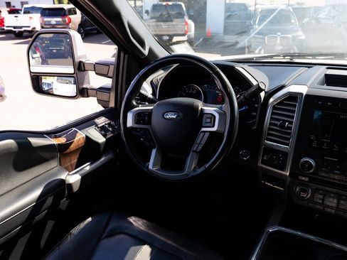 Used 2017 Ford F250 Platinum w/ Platinum Ultimate Package image 10