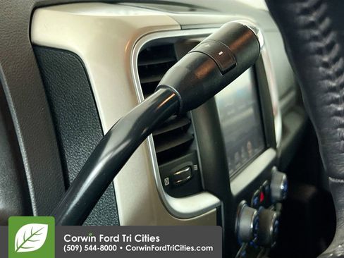 Used 2014 RAM 3500 SLT w/ Luxury Group image 10