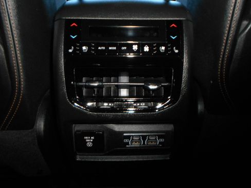 Certified 2023 Jeep Grand Cherokee Summit image 26