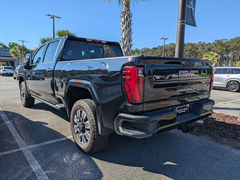 Used 2024 GMC Sierra 3500 Denali w/ Denali Reserve Package AWD/4WD image 3