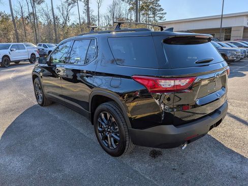 Used 2021 Chevrolet Traverse RS image 5
