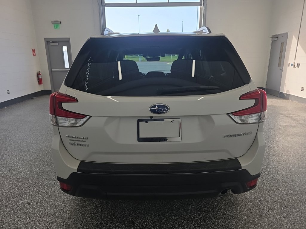 Used 2020 Subaru Forester Premium AWD/4WD image 4