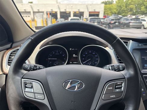 Used 2019 Hyundai Santa Fe XL SE w/ SE Premium Package 02 AWD/4WD image 17
