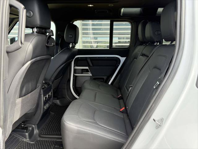 Used 2023 Land Rover Defender 110 S AWD/4WD image 15