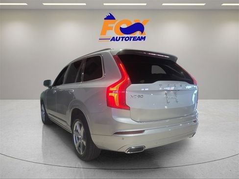 Used 2021 Volvo XC90 T5 Momentum w/ Climate Package image 3