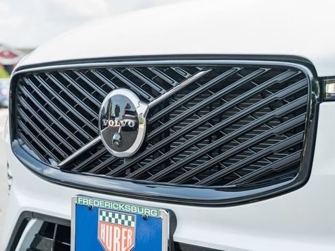 New 2026 Volvo XC60 B5 Ultra w/ Protection Package Premier AWD/4WD image 13