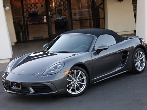 Used 2017 Porsche 718 Boxster image 59