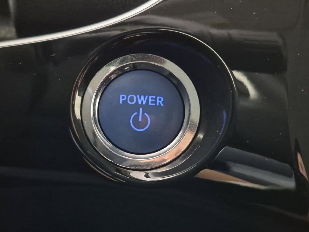 Used 2021 Toyota Prius LE FWD image 27