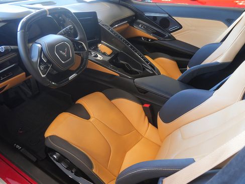 Used 2023 Chevrolet Corvette Z06 w/ Z07 Performance Package image 11